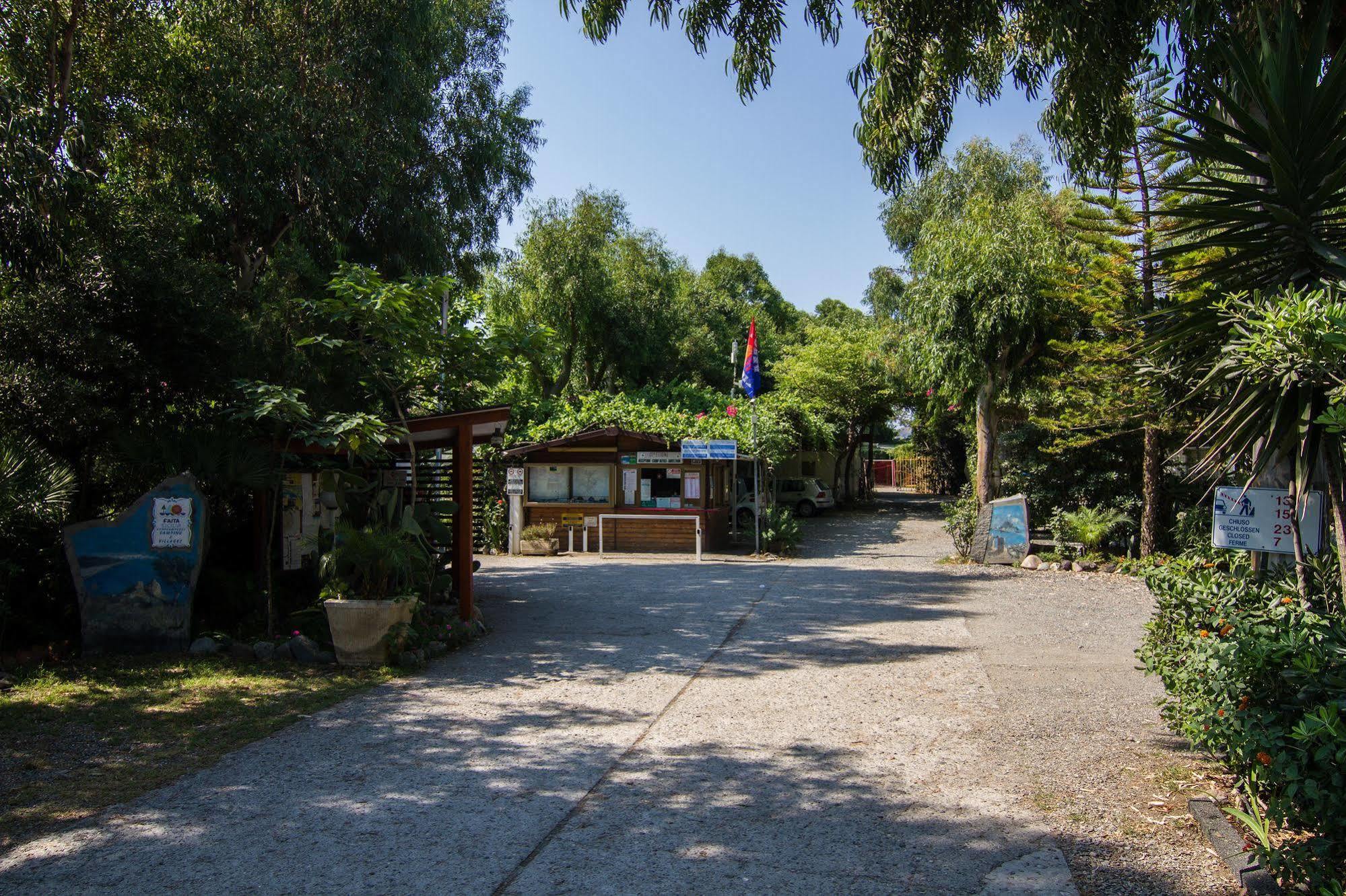 Camping La Focetta Sicula SantʼAlessio Siculo Екстериор снимка